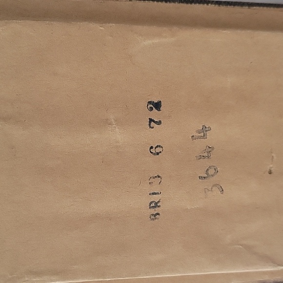 Vintage Colony Accents Cameo with Metal Art Wall Art - Picture 6 of 13